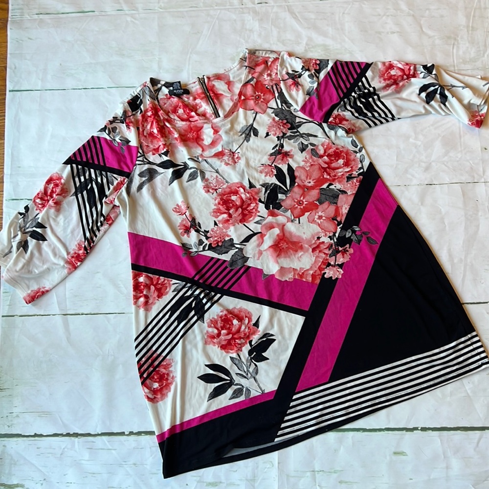 Gorgeous short dress or tunic 1X